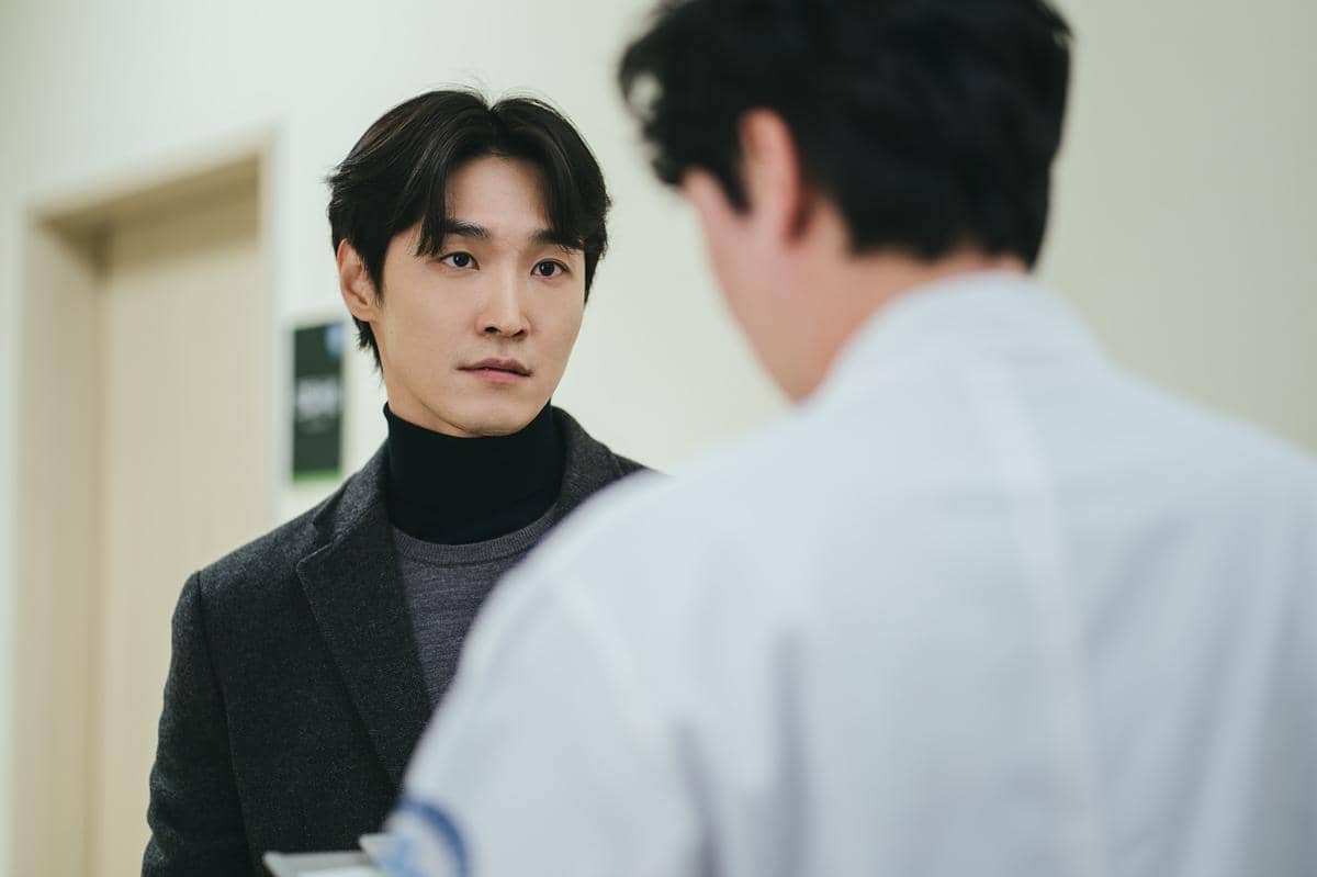Cuplikan adegan drama Between Steps dari akun Instagram scenaent_official, menampilkan salah satu momen cerita serial tersebut.