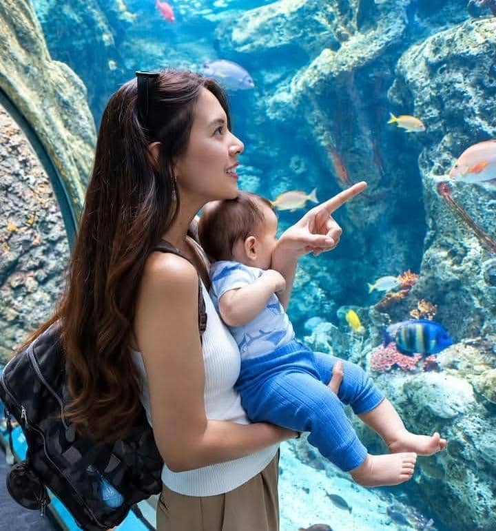 Aurelie Moeremans ajak anak jalan-jalan ke Aquarium of the Pacific