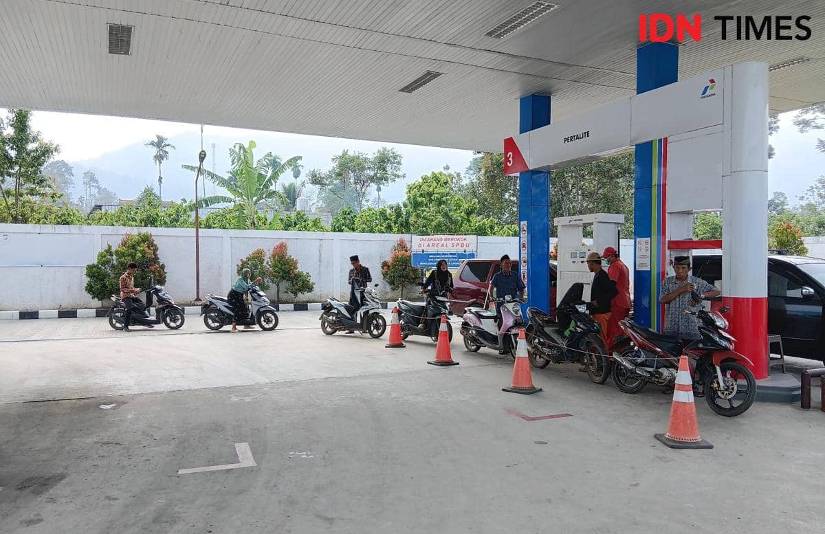Suasana SPBU Satu Harga 26.348.13 berlokasi di Pekon Suka Maju, Kecamatan Lumbok Seminung, Kabupaten Lampung Barat, Kamis (17/9/2026). (IDN