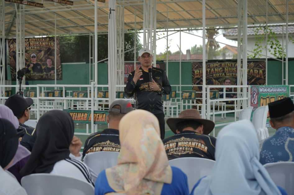 Peresmian Kampung Cucak Rowo di Kelurahan Hadimulyo Barat, Kecamatan Metro Pusat oleh pemerintah setempat.
