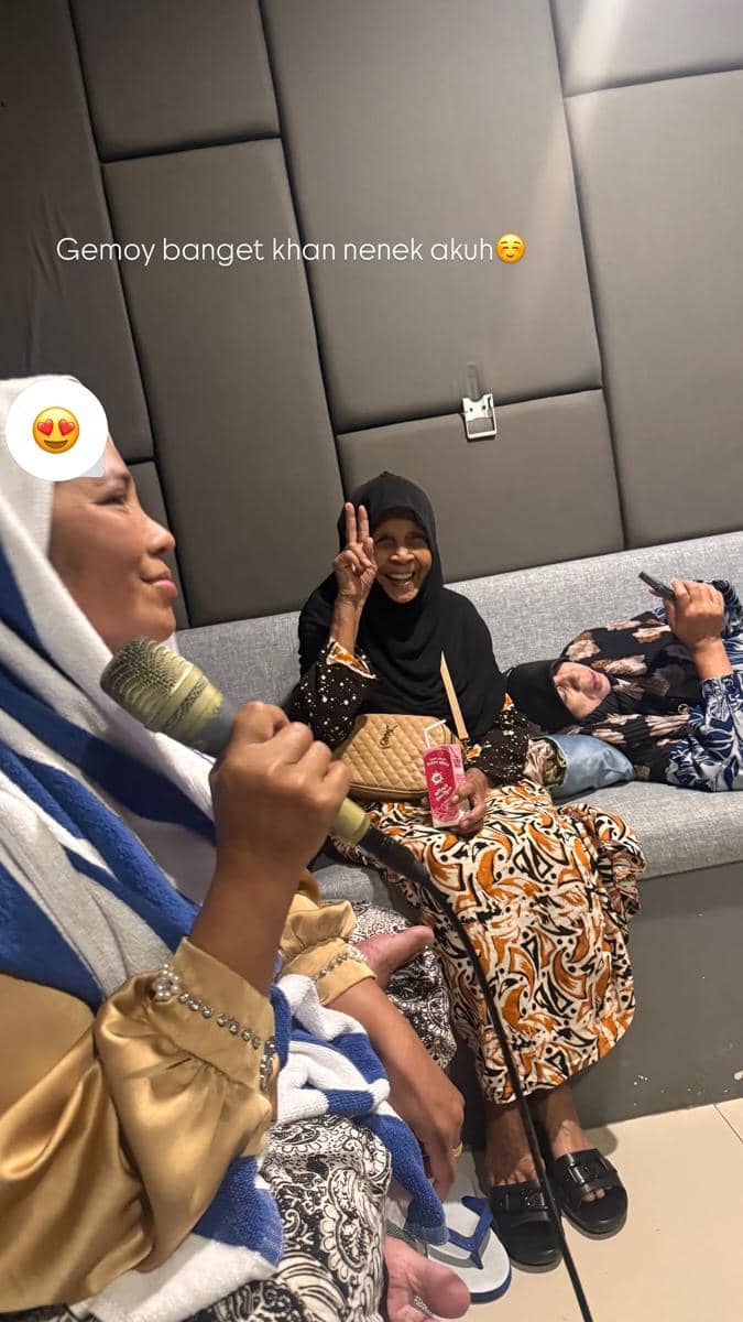 Jirayut Liburan di Bandung, Kumpul Bareng Ibu Tiri (instagram.com/jirayutdaa4official)