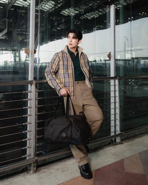 OOTD Pakai Loafers Shoes ala Mew Suppasit