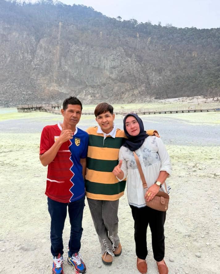 Jirayut Liburan di Bandung, Kumpul Bareng Ibu Tiri (instagram.com/jirayutdaa4official)