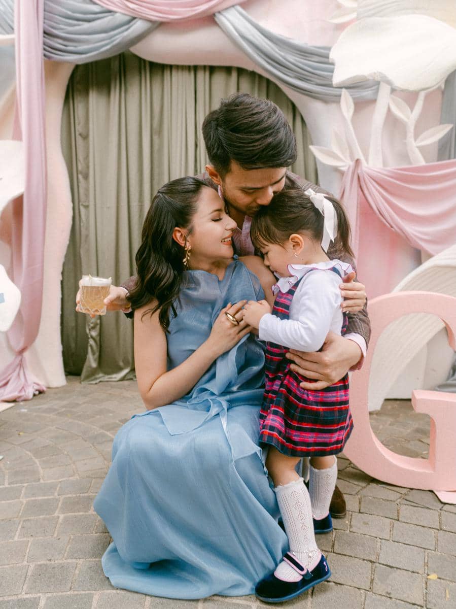 Momen gender reveal untuk kehamilan kedua Jessica Mila yang diunggah melalui akun Instagram pribadinya.