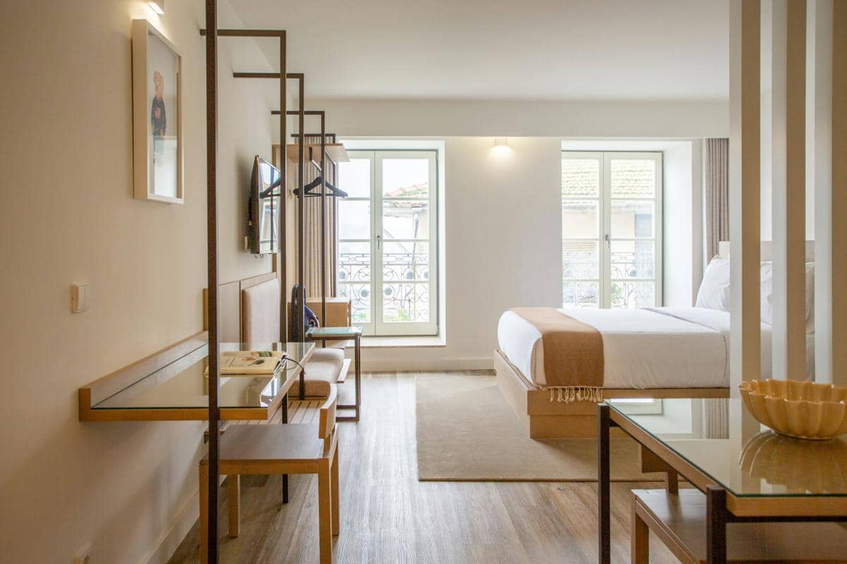 Perbedaan Kamar Connecting dan Adjoining di Hotel
