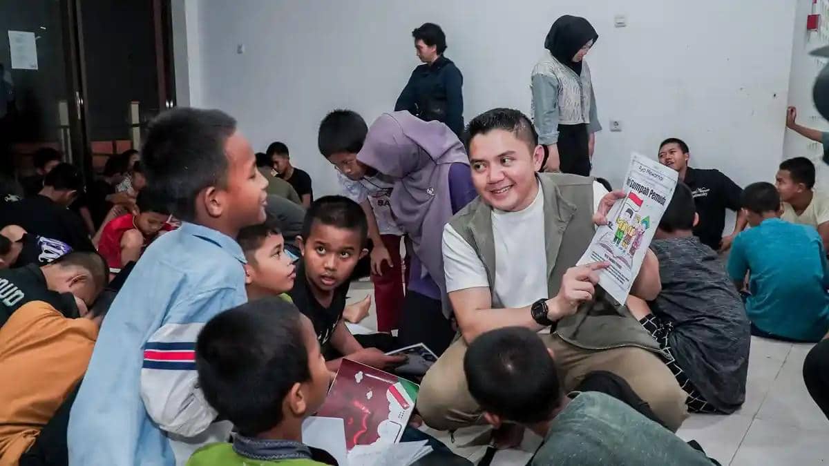 Seskab Teddy Kunjungi Sekolah Rakyat Bekasi