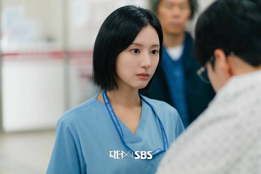 3 Tekanan Su Jeong Operasi Sang Beom di Doctor X: Mafia In White
