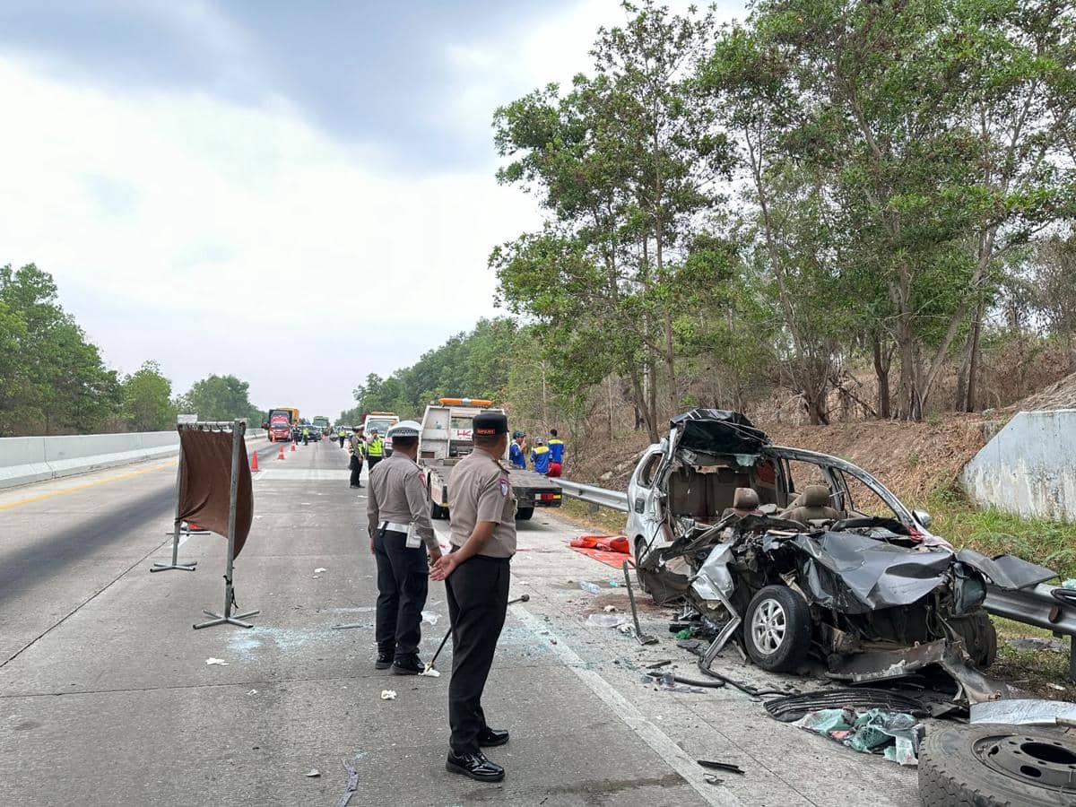Investigasi Kecelakaan Maut Tol Terpeka, Avanza Tabrak Belakang Truk