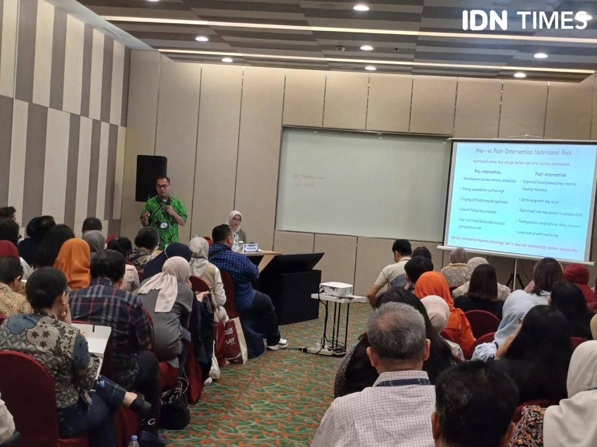 Pertemuan Ilmiah Tahunan ke-14 dan peluncuran buku panduan gizi untuk anak dengan penyakit jantung bawaan di Palembang.