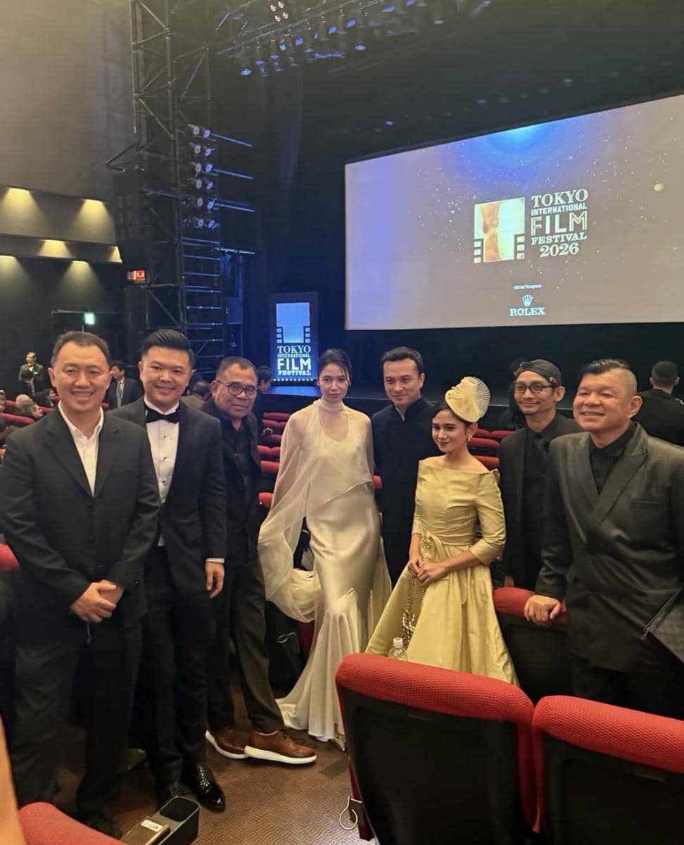 Detail Look Tissa Biani dan Laura Basuki di Tokyo Film Festival (instagram.com/garin_film)