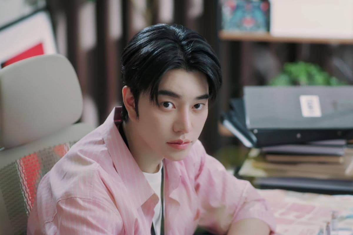 Cuplikan adegan para pemeran dalam drama The Last Lock of Love produksi Onebychat Entertainment yang dirilis.