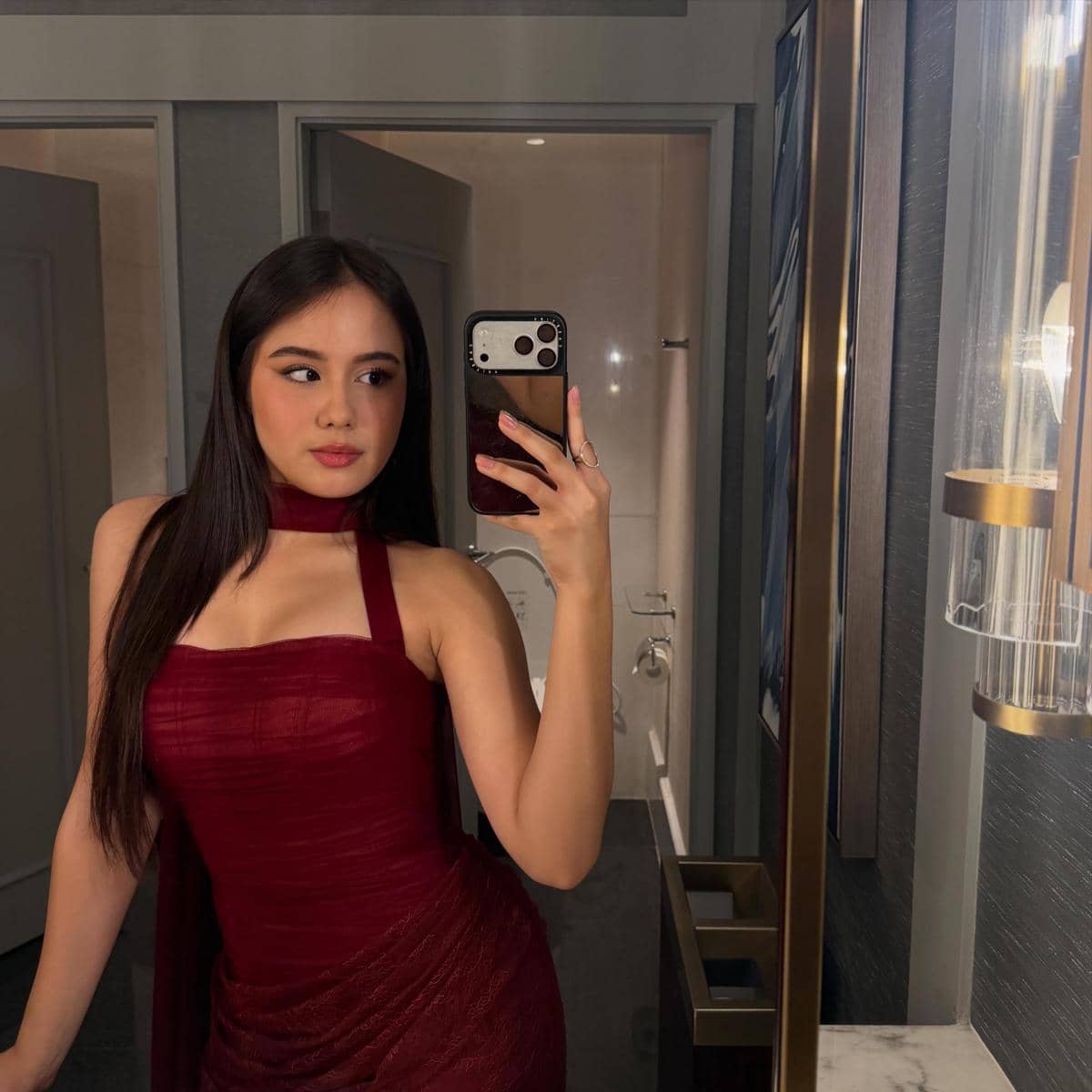 ide makeup untuk remaja ala Nicole Rossi