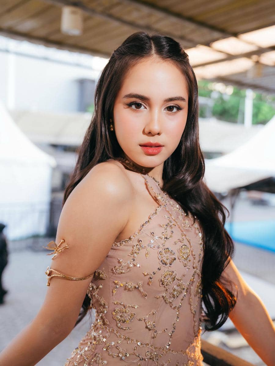 ide makeup untuk remaja ala Nicole Rossi