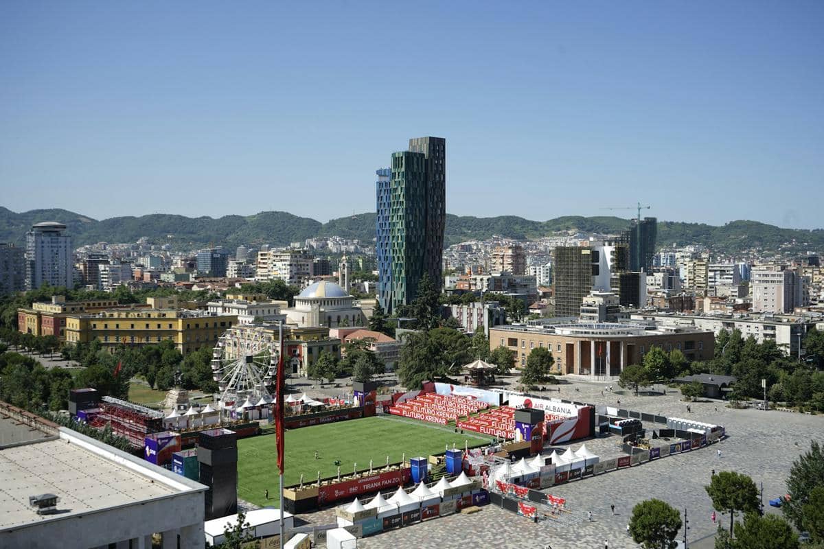 suasana Tirana, Albania