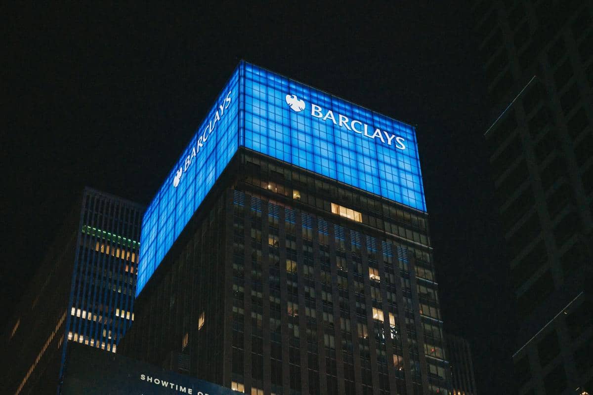 ilustrasi Barclays, bank di Inggris, perbankan