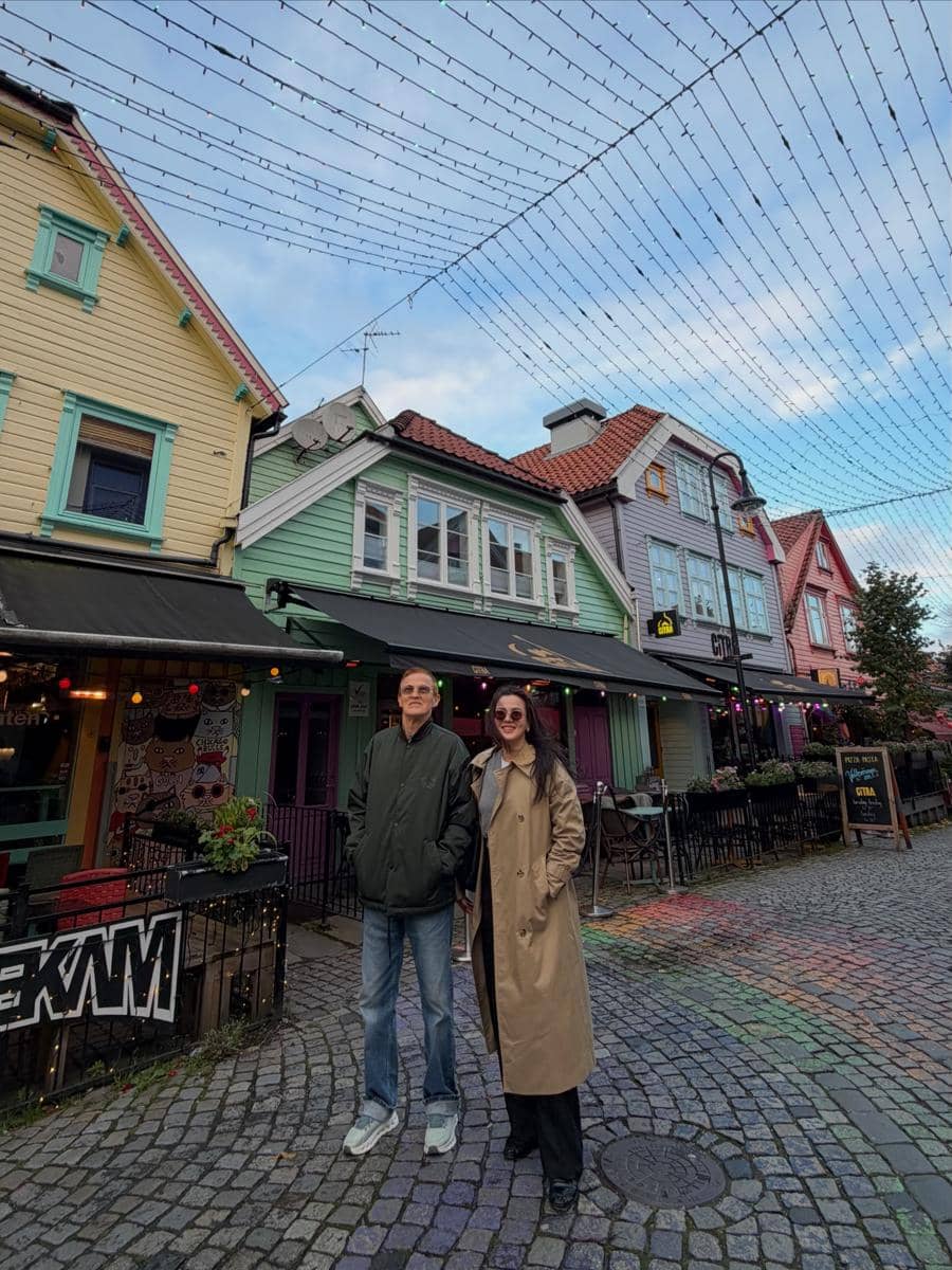 Alice Norin dan keluarga liburan di Kota Stavanger, Norwegia
