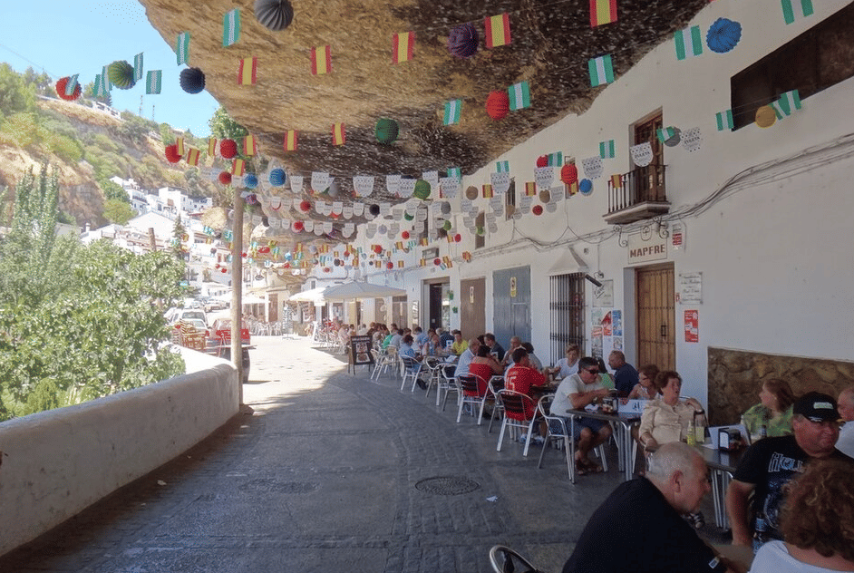 Setenil de las Bodegas, Spanyol
