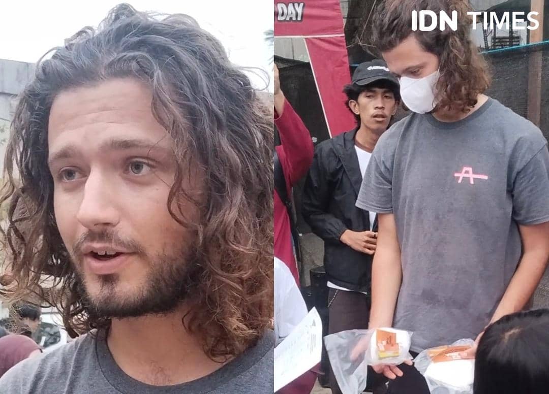 Aktivis Italia Ikut Aksi Solidaritas Karhutla di Palembang