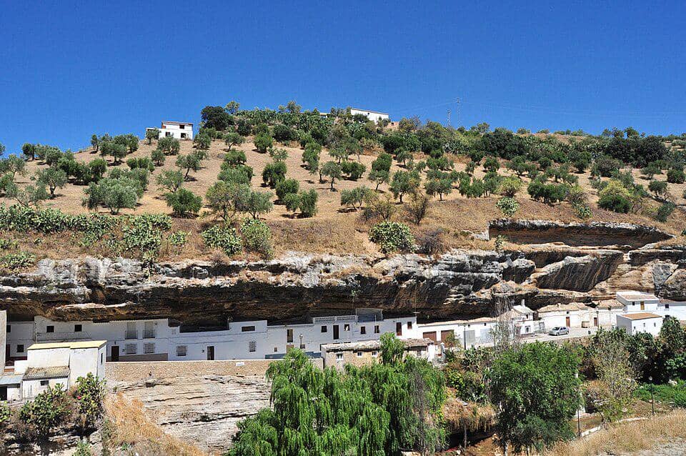 Setenil de las Bodegas, Spanyol