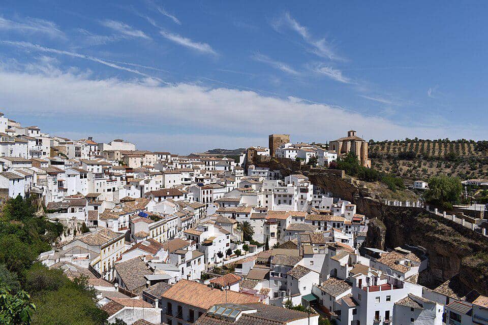 Setenil de las Bodegas, Spanyol