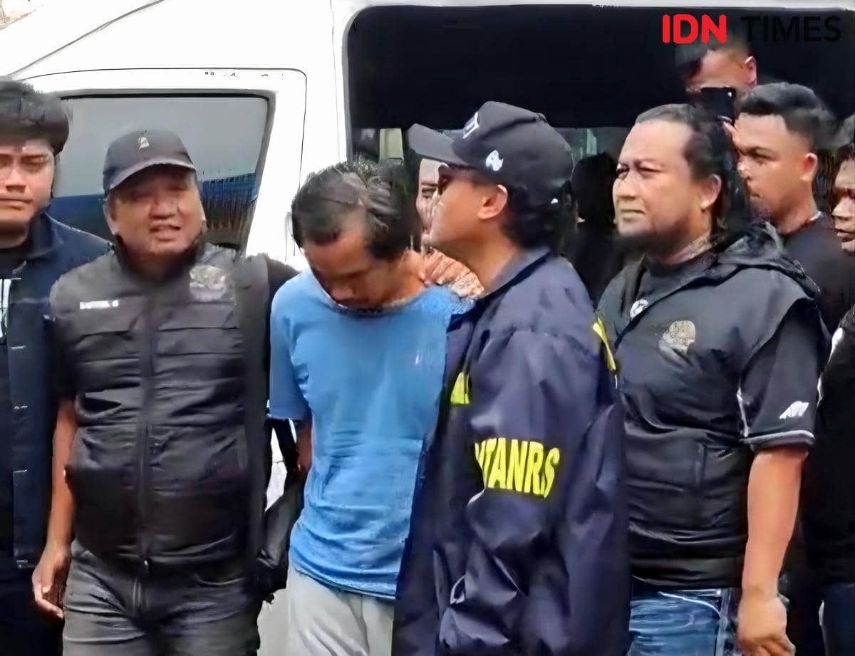 Hanya Tertunduk, Ini Tampang Suami Pembunuh Istri dan Anak di Madiun