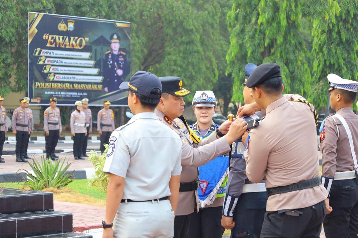 Apel Gelar Pasukan Operasi Patuh 2026 yang dipimpin Kapolda Sulsel, Irjen M. Awal Chairuddin, di Kantor Polda Sulsel, Senin (26/10/2026). (D