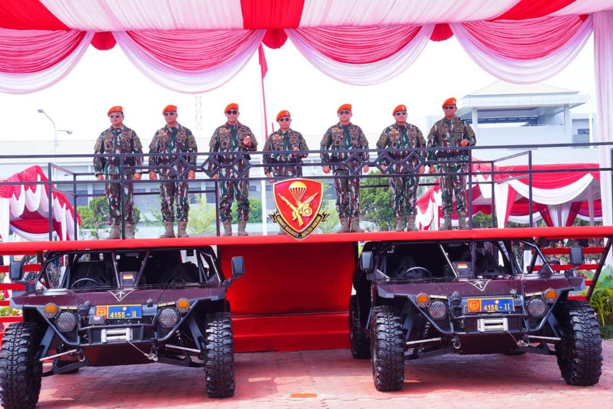 Panglima TNI-Kapolri Jadi Warga Kehormatan Korpasgat, Raih 3 Brevet