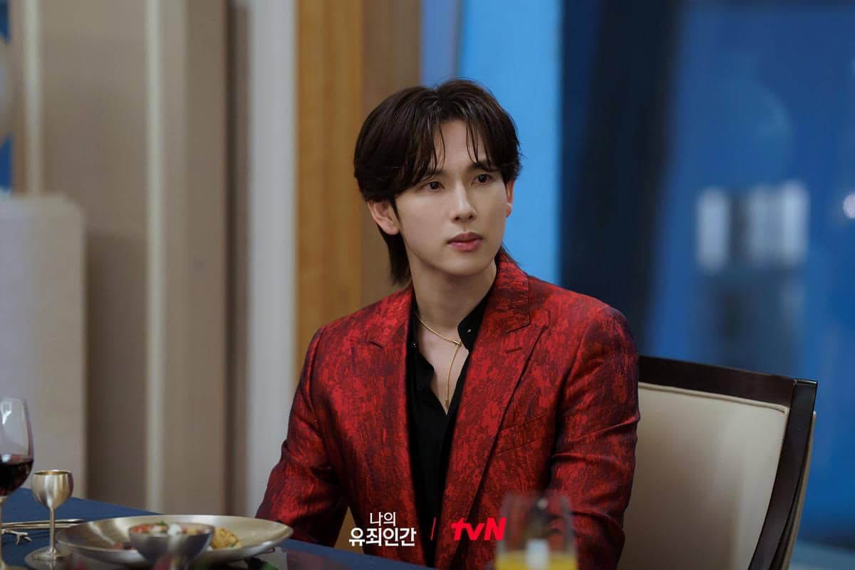 5 Tekanan Yoon Yi Jun sebagai Calon Pewaris di Love in Disguise