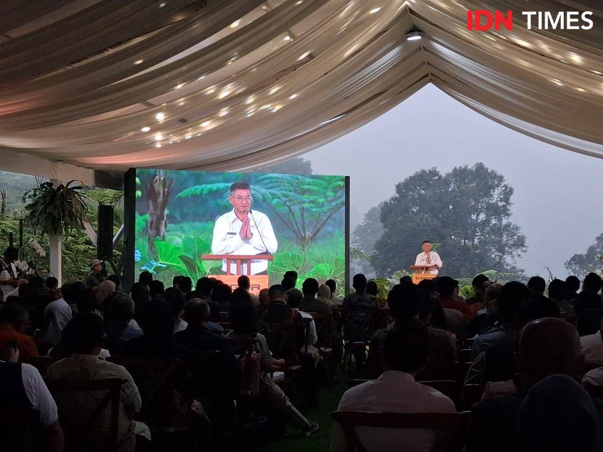 Wakil Gubernur Jawa Barat Erwan Setiawan menghadiri soft opening Eiger Nature di Puncak, Bogor, 27 Oktober 2026.