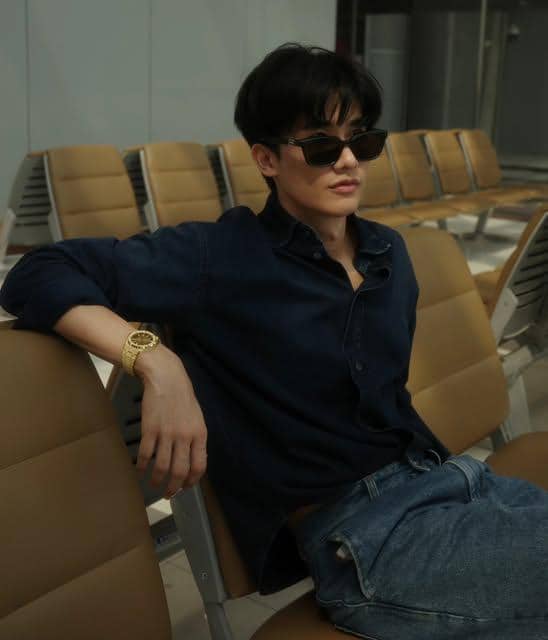 OOTD Pakai Jam Tangan ala Tay Tawan