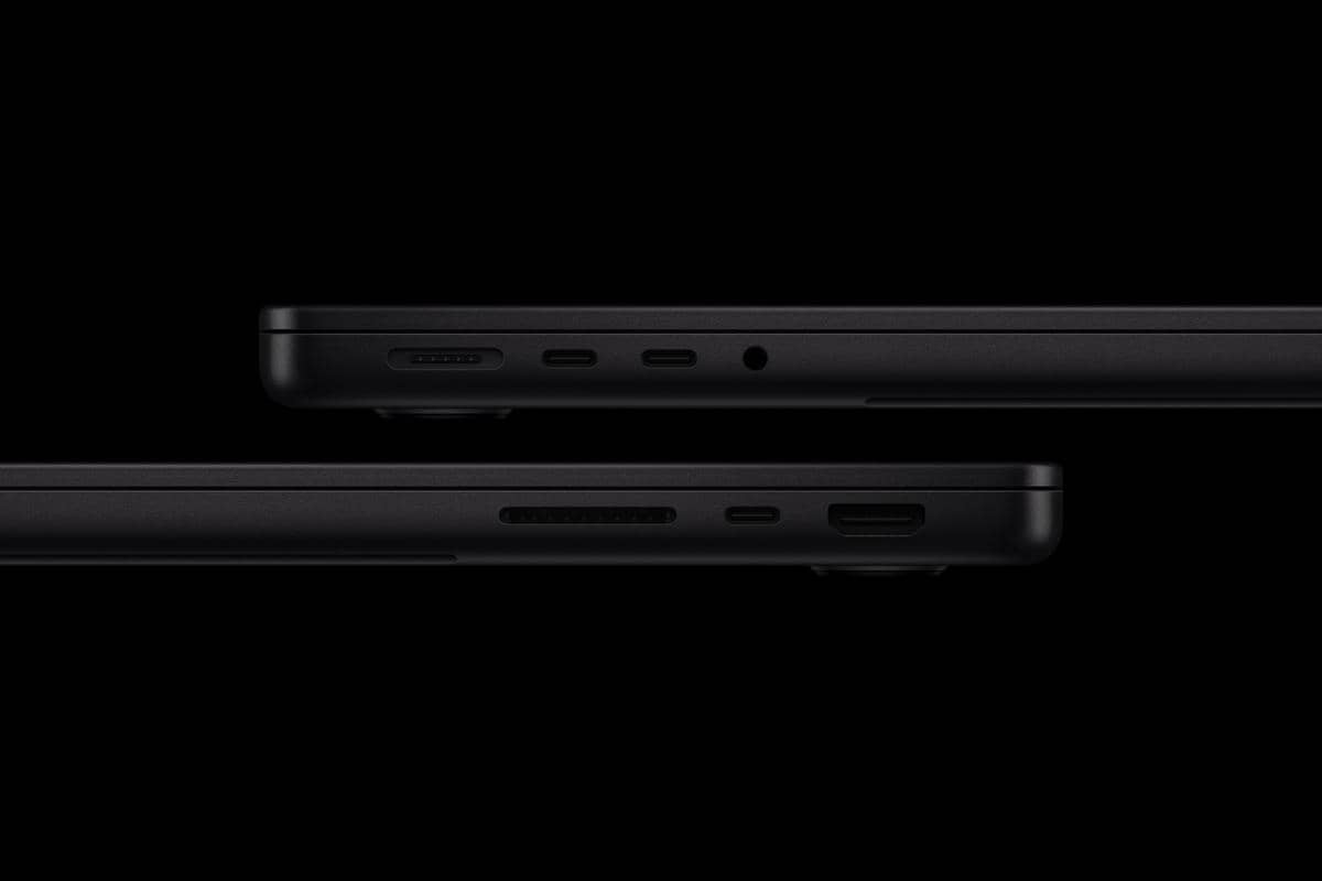 Apple-MacBook-Pro-14-in-with-M6-connectivity-261027_big.jpg.large_2x.jpg