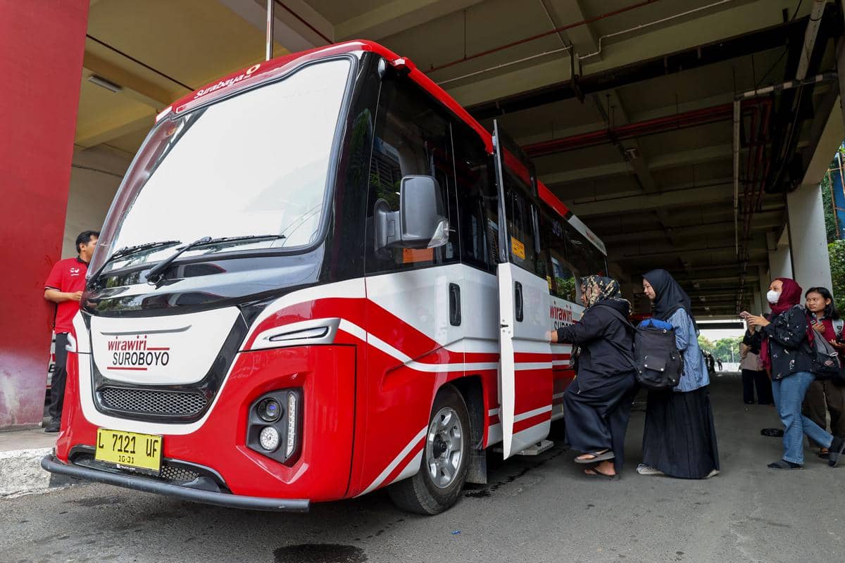 WiraWiri Suroboyo Berkapasitas 18 Penumpang Mulai Beroprasi