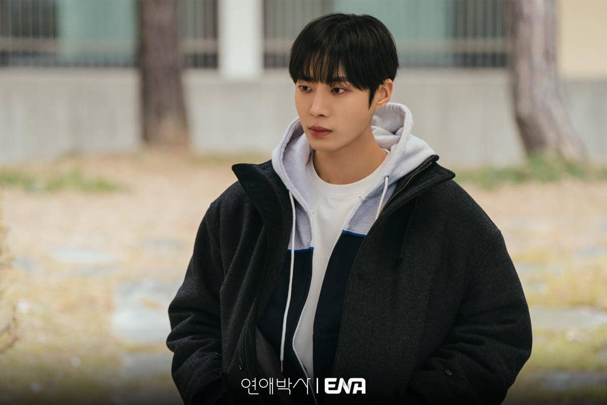 7 Bukti Park Min Jae adalah Sosok Avoidant di Between Steps