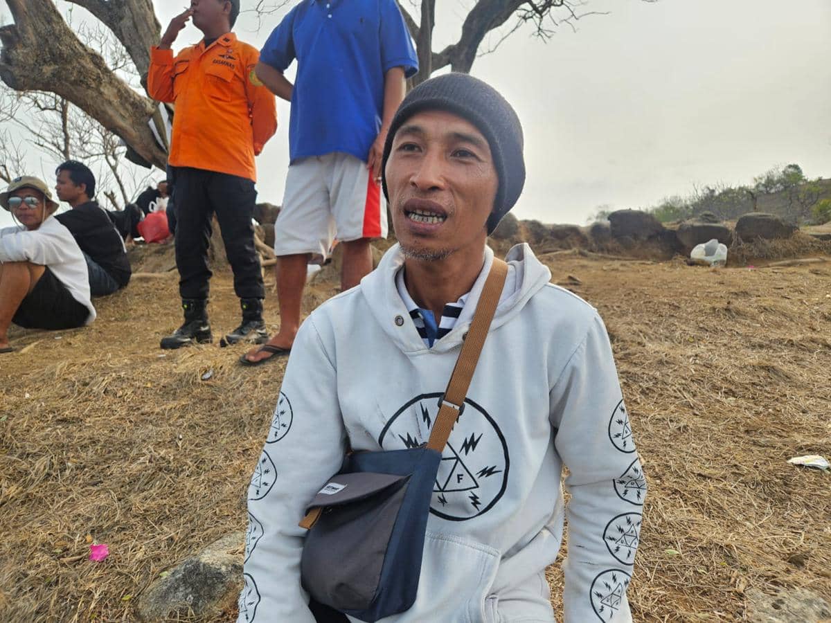 Penantian Orangtua di Pantai Bukit Asah, Agus Tak Kunjung Ditemukan