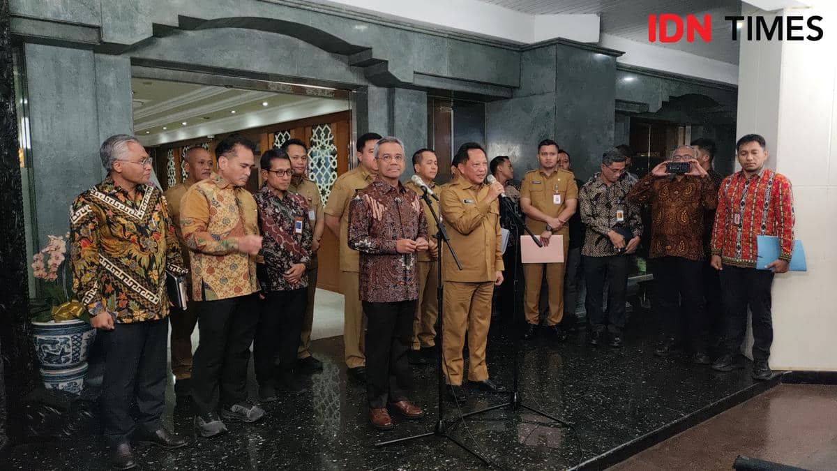Mendagri-Menkeu Rapat Bahas Biaya Bencana Sumatra dan Daerah Kesulitan Fiskal