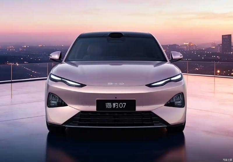 Mobil BYD Seal 07 generasi kedua dalam materi pembukaan pemesanan awal tanpa pengumuman harga resmi.