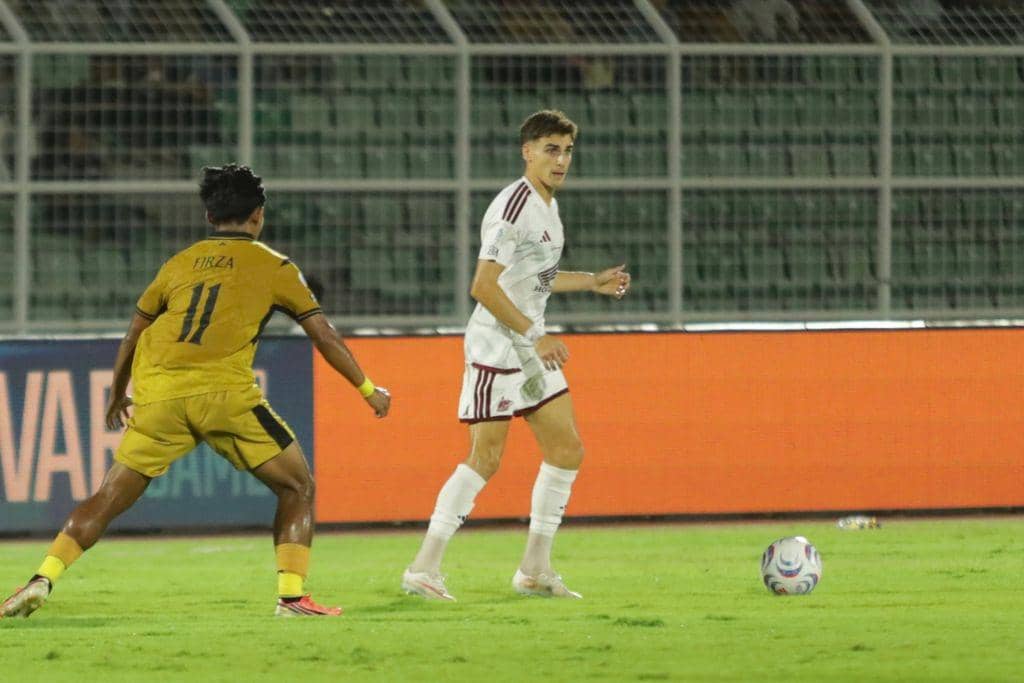 Bhayangkara FC versus PSM Makassar di musim 2026/2027.