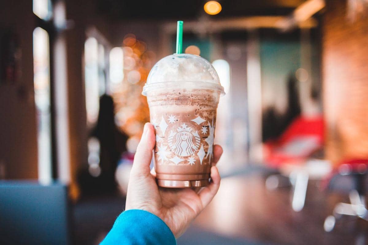 ilustrasi Starbucks, kedai kopi, kafe, tempat nongkrong, tempat ngopi, es kopi