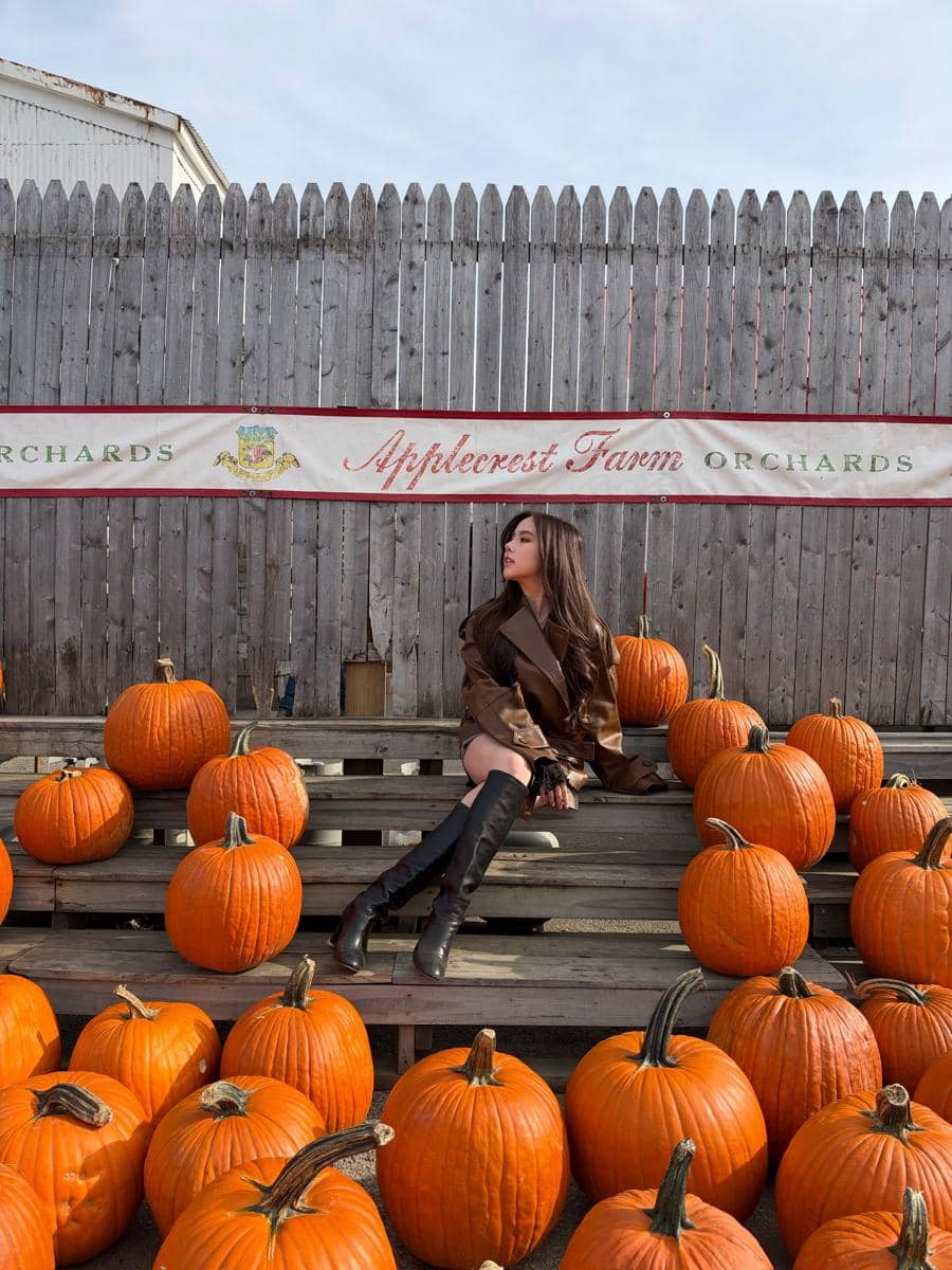 Agatha Chelsea liburan musim gugur di New Hampshire