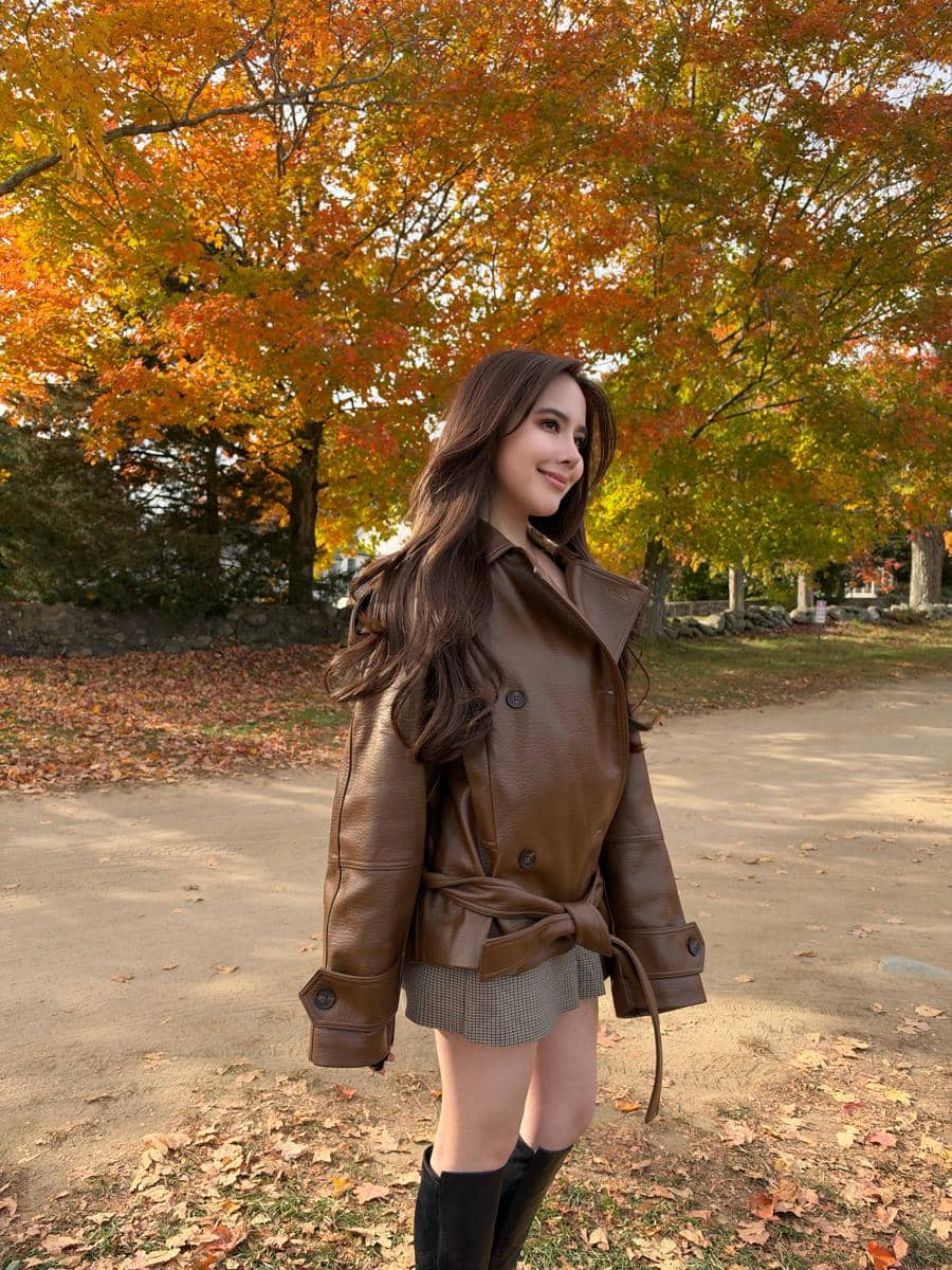 Agatha Chelsea liburan musim gugur di New Hampshire