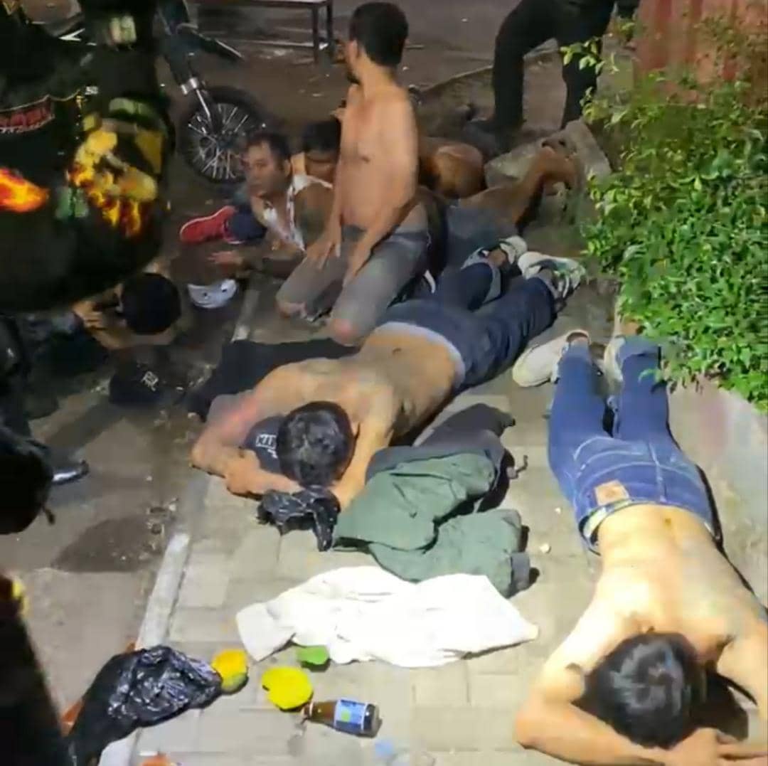 Asik Pesta Miras di Tegalega, 8 Pemuda Diamankan Bersama Golok dan Ganja
