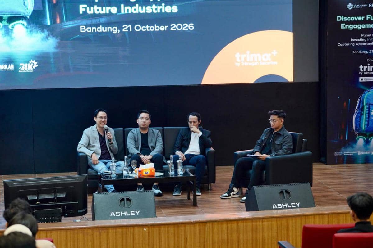 Diskusi panel menghadirkan Dr. Sunu Puguh Hayu Triono, S.T., M.M., Kepala Bagian Business Development & Incubation Bandung Techno Park Telkom University; Hans Adisastra, Senior Retail Investment Specialist Trimegah Sekuritas; serta Jonathan Gunawan, Equity Research Analyst Trimegah Sekuritas