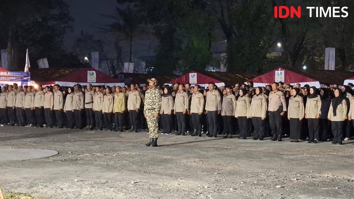 Menteri Sosial (Mensos) Saifullah Yusuf saat menghadiri Apel Siaga Bencana, Jambore, dan Konsolidasi Relawan Sosial Kebencanaan di Kantor Di
