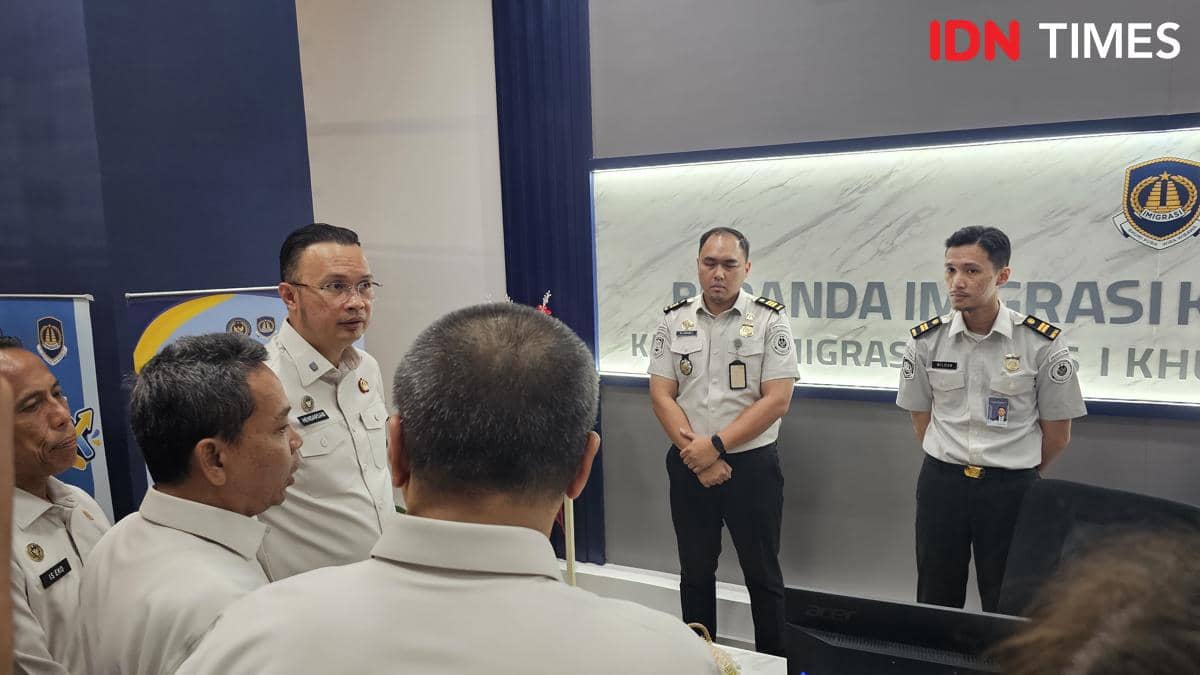 Dirjen Imigrasi Hendarsam Marantoko meresmikan 254 Beranda Imigrasi di seluruh Indonesia dalam acara peluncuran.