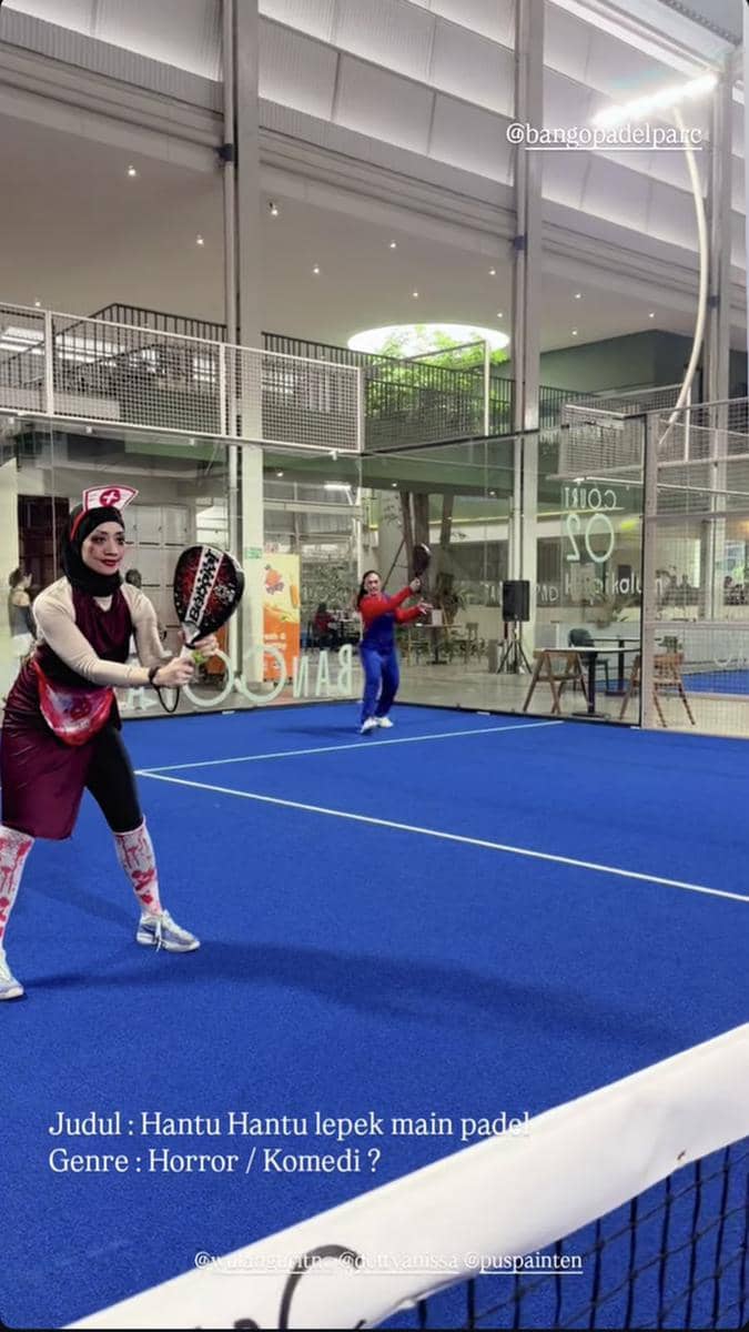 Wulan Guritno merayakan Halloween 2026 dalam unggahan Instagram dengan penampilan bertema suasana perayaan.