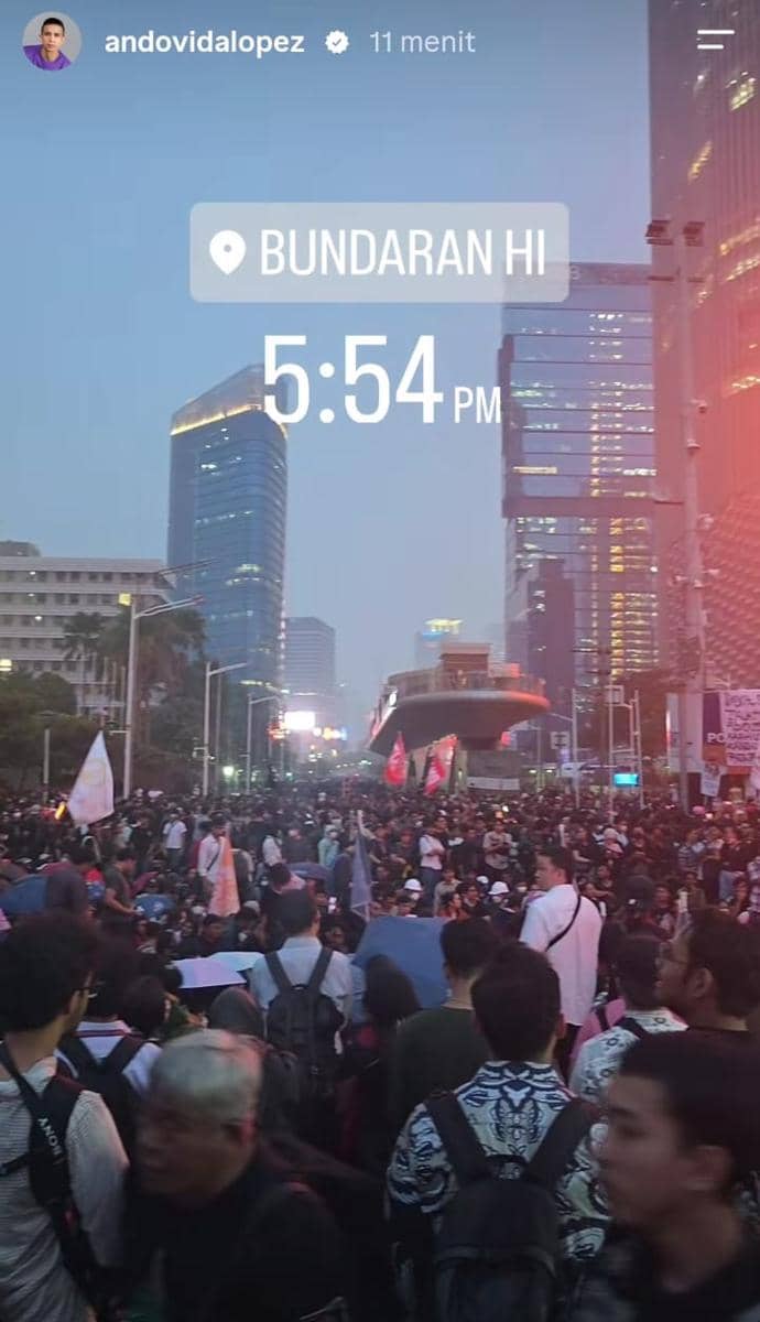 Andovi da Lopez ikut turun dalam aksi demonstrasi yang berlangsung pada 28 Oktober 2026, sebagaimana dibagikan di Instagramnya.