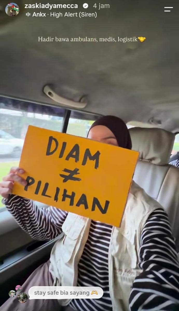 Zaskia Adya Mecca mengikuti aksi demonstrasi bersama massa pada 28 Oktober 2026, sebagaimana diunggah di Instagram.