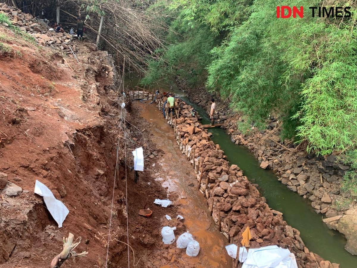 Sempadan Kali Jeletreng Rusak, Pembangunan Ilegal Diduga Biang Keroknya