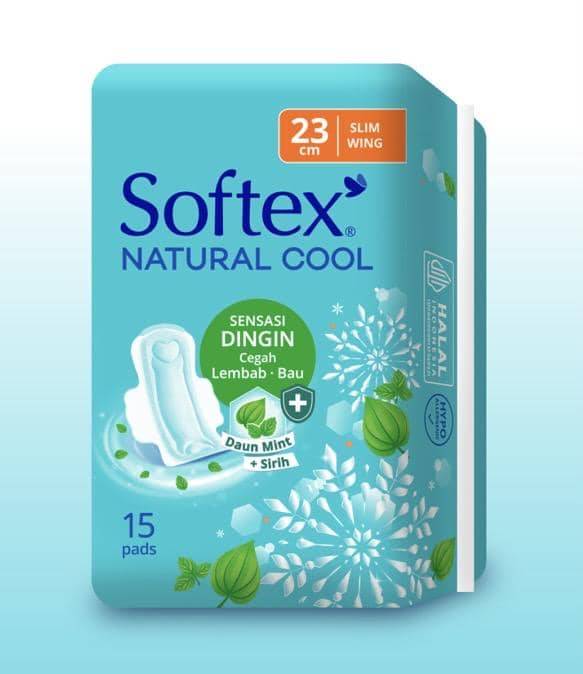 Produk Softex Natural Cool+ dalam kemasan pembalut wanita untuk kebutuhan menstruasi sehari-hari.