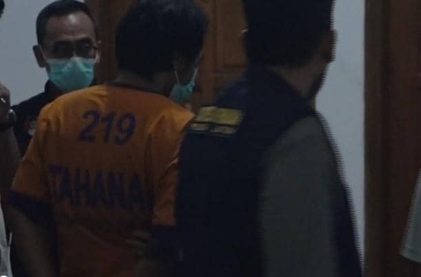 Tangis Istri Sah Dwi Bagus Martono dalam Proses Rekonstruksi